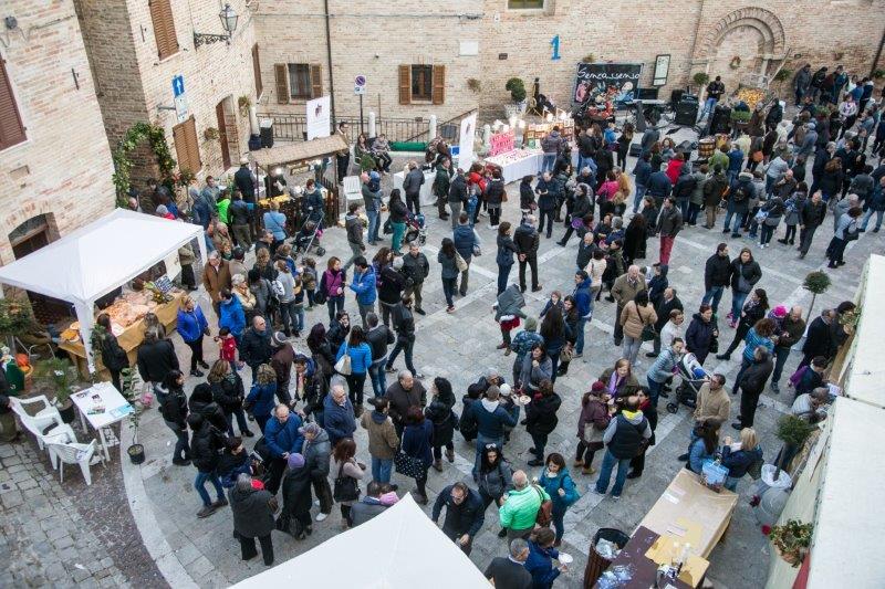 TARTUFO DI ACQUALAGNA E MELA ROSA DEI SIBILLINI PER IL GRAND TOUR DELLE MARCHE